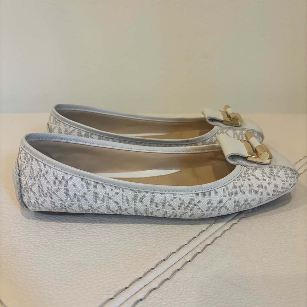 Michael Kors Cream Monogram Women’s Ballet Flats Size 8